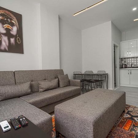 Ferienwohnung Charming And Central Flat Near Beach In Muratpasa Antalya Exterior foto